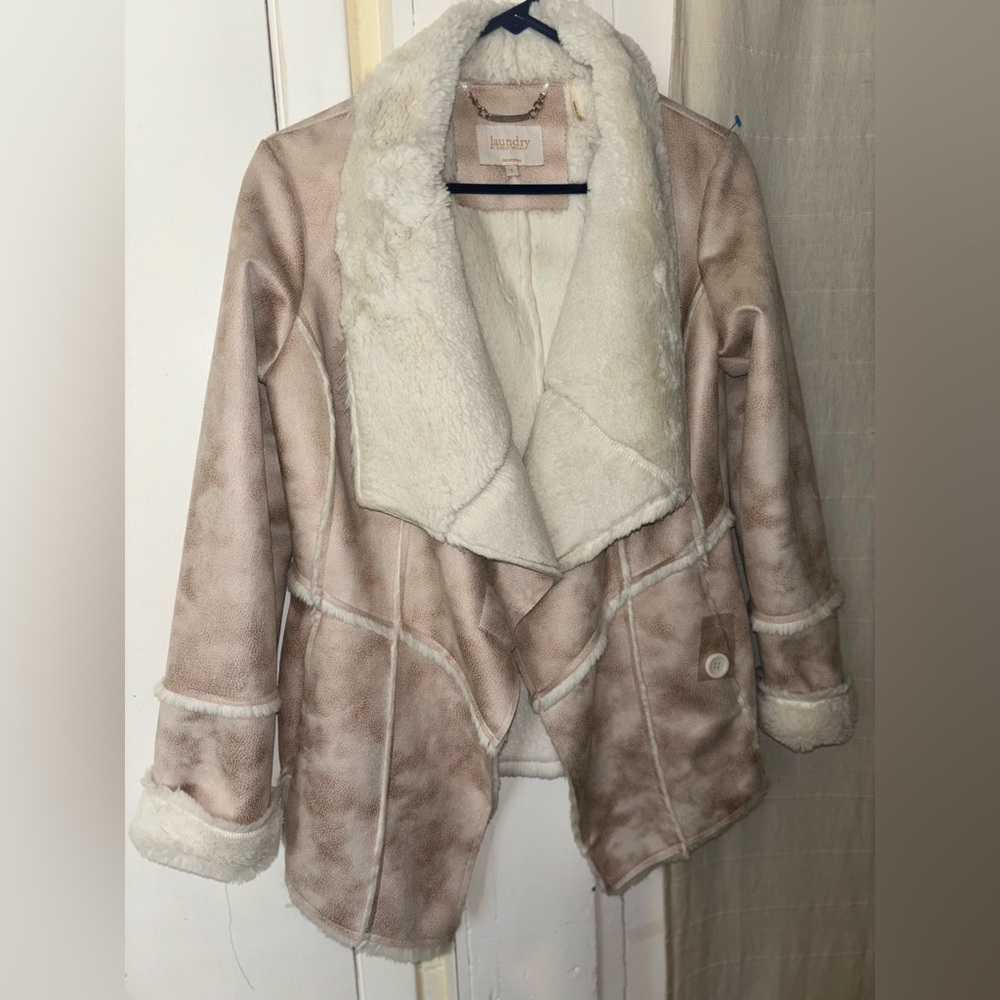 Laundry coat